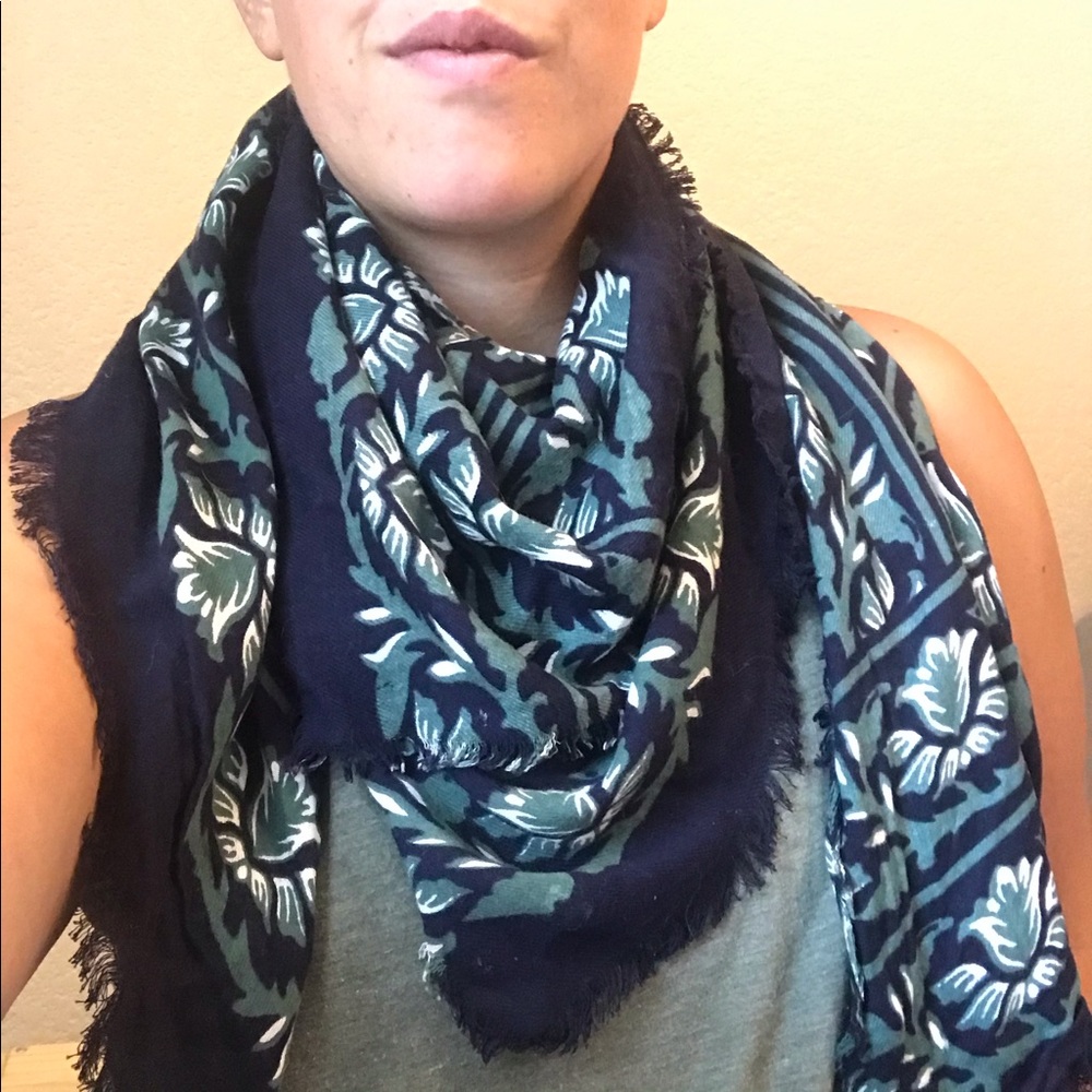 Gap Light Weight Floral Navy and Green Scarf